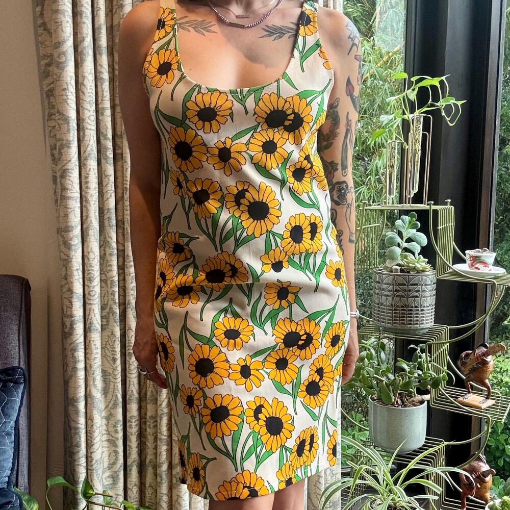 Vintage 1960s Mod Flower Power Daisy Sleeveless Tank Dress Med